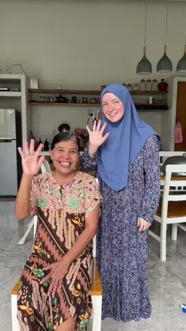 Yuk hilangin uban pakai @MYIWE 💖 #penghitamrambut #shampoouban #racuntiktok #myiwe 