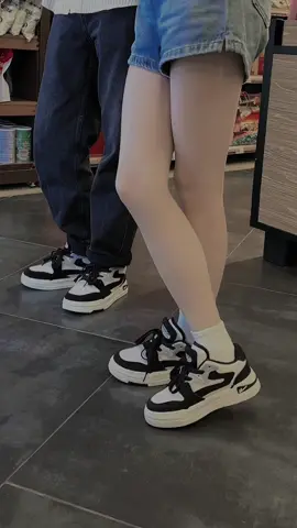 Giày đôi chơi tết cùng nửa kia #shopgiayqq #giaysneakers #giaythethao #warrior #giaydoi #giaycap 