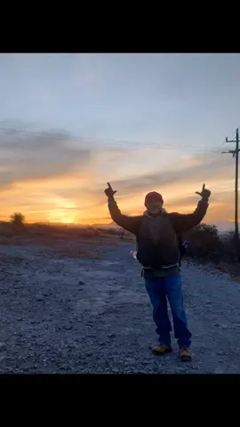 motívate y vive viviendo 😎🤜🤛