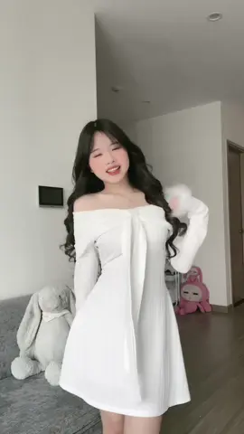 Mang váy vào tất cả các dịp nên hong thể bỏ qua dịp lễ Tết đượcc 😝🧧 @LalaCrush 