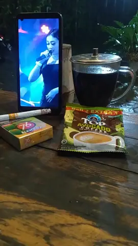 ☕kabeh duwe carane dewe² menikmati sembate bolo☕ #orangyangsalah #sintaarsinta  #newastina #berandatiktok  #storywa #kopi #kopisusu  #kopihitam #kopidangdut  #penikmatkopi #minumkopi  #storykopi #lamonganstory  #lamonganbagiankidul  #shintntaarsinta #fyp #fypシ゚viral #fypシ 