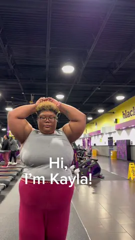 Becoming a better verison of myself is starting to kick my ass .  #becomingagymgirlie #3amgymworkouts #4amgymroutine #plussizegymmotivation #plussizegymgirlie #beginnergymroutine 