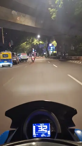 Merasa tenang aja pikiran keluar malam sambil motoran wkwk #citylights #jakarta #batassenja #storywhatsapp #sad #nmax155 #CapCut 