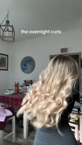 Obsessed 🎀💇‍♀️ #overnightcurls #hair #blondes #overnightblowout 