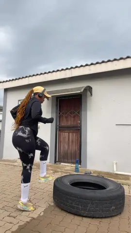 #SAMA28 #homeworkout #tyreworkout #homeworkoutsforwomen #lazyworkoutchallenge 