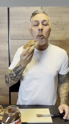 NUTELLA  // Seid ihr Team „MIT BUTTER“oder Team „OHNE BUTTER“  Original: „Joana“ von Roland Kaiser #nutella #joana #cover #rolandkaiser #mikeleongrosch #schlager #fürdich 