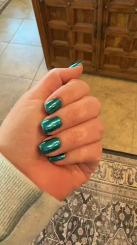 What do you think? My ex-husband said you can always tell how old woman takes care of herself based on her fingers and her toes. #nailsoftiktok #nailideas #prettynails #manicure 😆#chromenails 