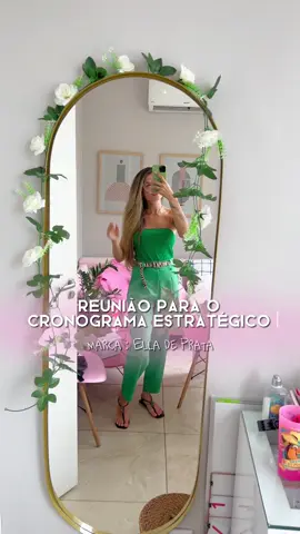 Rotina de uma reunião para o Planejamento Estratégico para uma Campanha Específica {aniversário da marca}. 🎯 O planejamento de um cronograma de marca é crucial porque estabelece uma estrutura organizada para a implementação de estratégias de marketing (sendo traçada semanalmente, mensal ou apenas no período desejado).💡  Claro, isso permite que a equipe cumpra prazos, otimize recursos e mantenha consistência na comunicação da marca X público, construindo assim uma identidade sólida e reconhecível. Além isso, um calendário estratégico permite uma preparação proativa para eventos importantes, lançamentos de produtos ou serviços. Com facilita a coordenação de campanhas integradas, contribuindo para o alcance dos objetivos de marketing de maneira mais eficaz naquele período solicitado 🧠💭 Em nossa reunião é de costume trazer insights valiosos, identificar potenciais desafios e garantir uma abordagem estratégica para atingir os objetivos da campanha. Está precisando atualmente de um auxílio na sua marca para a Criação de Campanhas ou dificuldades momentâneas? Conheça os meus serviços e entre em contato 🎯 #brasilia #marketing #lojaonline #empreendedorismo #mkt 