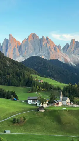 Beautiful villages in Italy ✨ #dolomiti #mountains #roadtrip 