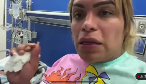 A través de sus redes sociales #WendyGuevara explicó lo sucedió con #PaolaSuarez y la razón por la cual llegó al hospital 😱