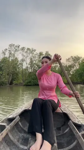 Ngắm cảnh 1 tí #buitrangtramy #mientay #songnuocmientay #dailyvlog 