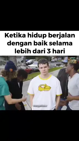 hmm pasti abis ini ada suprise dari yang di atas. sc:ig(siranggadikasur) #meme #memes #beranda #4u #fyp 