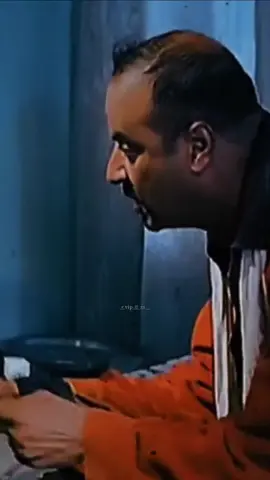 منشن صاحبك سريع سريع 😂😂😂😂😂 . . . #محمد_سعد #اللمبي #بوحة #أكسبلور #كوميديا #أفلام #افلام_مصرية #vip_m 