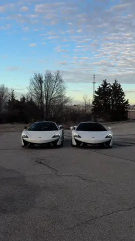 Twinnin 😵‍💫 | #mclaren #mclaren570gt #570gt #britishcars #carsoftiktok #cartok #carhub #carcommunity 