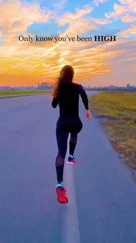 LOVE YOUR LIFE ❤️ Remember the beautiful things you have in your life every day 🙏🏻 #Running #motivation #quotes #sport #grateful #runner #inspiration 