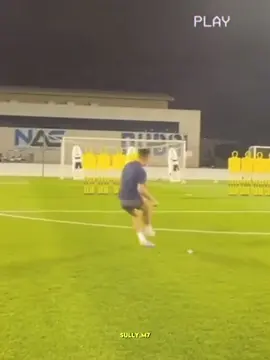 | Ronaldo x Ronaldo jr 🤩 | #cristianoronaldo #ronaldo #ronaldojr #ronaldojr7 #freekick #training #ronaldoson #dadandson #fyp #foryoupage #goviral #viral 