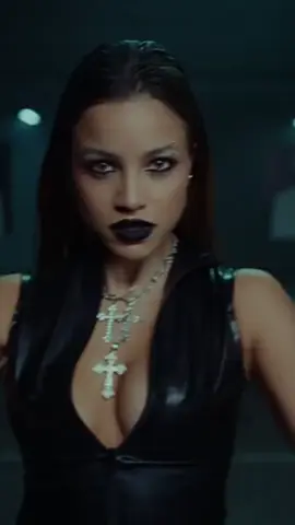 TREMENDOOOO🤯🤯 increíble el videoclip de JET SET de @emiliamernes feat @nathypeluso 🔥 💫La colaboración más soñada por muchos ¿Les gustó ? Ya la escucharon?💘 #nathypeluso #emiliamernes #tiktokmehizover 