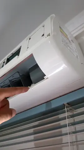 Se liga na dica, a maioria dos casos de água pingando no evaporador é causada por obstrução no dreno 🧑🏻‍🔧🧑🏻‍🔧🧑🏻‍🔧 Se gostou compartilhe pra dá aquela força pra gente 💪💪 tamo junto... #climatizacao  #arcondicionado  #arpingandoagua  #arinverter  #comoinstalararcondicionado  #recursosderefrigeracao  #re_cursosderefrigeracao  #rodrigoferreira  #aformuladoarcondicionado 