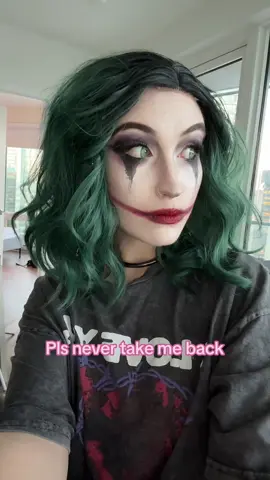 - Cyanide Surprise (aaaargh my old signature can anyone guess the page pls im curious) #2015 #emo #egirl #cosplay