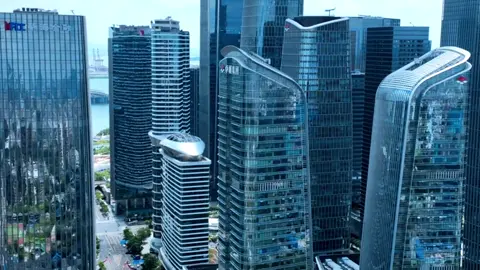 Đây là Qianhai, Thâm Quyến. Các tòa nhà cao tầng đang mọc lên từ mặt đất. Trong tương lai, đây sẽ trở thành trung tâm của Thâm Quyến. Những gì bạn nhìn thấy bây giờ chỉ là phần nổi của tảng băng trôi #thamquyentrungquoc #thamquyen #深圳 #thanhmai02112005 #trungquoc 