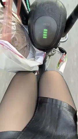 #日常vlog #冬日暴击 #袜子 #黑丝 