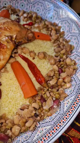 Assegas ameggaz i Imazighen sumata tazmert igerzen  couscous yennayer  #kabyle #kabyle_dz #yennayer #يناير #امازيغية #يناير_رأس_السنة_الأمازيغية #كسكس_جزائري  #asseguess_ameguess #algerie #couscous #couscouskabyle #sekssou 