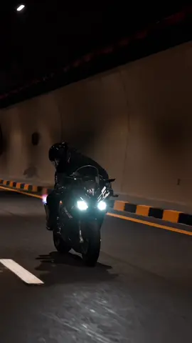 Darkness is the only way 🖤. #motorcycle #s1000rr #makelifearide #blackpanther #bmwotorrad #سيكل #موتور #دراجة #دباب #fire #backfire #tunnel #fastx 