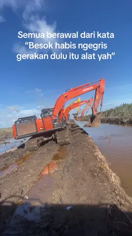 Ngikutin alurnya ya ☝🏻 #operatormuda #operator_excavator #operatormudaexcavatorindonesia #kuliexcavator #storiexsavator #duniaexcavatormemangkejam #bahanswmu 