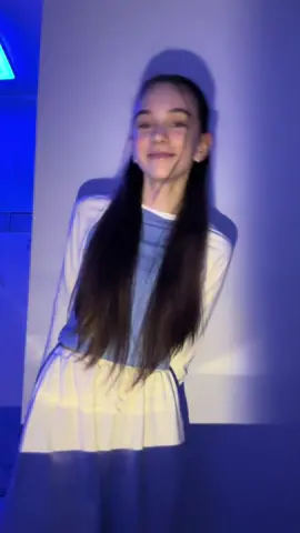 Wanted to pop on this trend ….🤭 Set fire to the rain - Adele #simy #trend #singing #singer #sing #song #cover #coversong #singingcover #youngsinger #girlsinger #teenagersinger #music #artist #art #vocals #trendsong #SetFireToTheRain #fy #fyp #fysong 