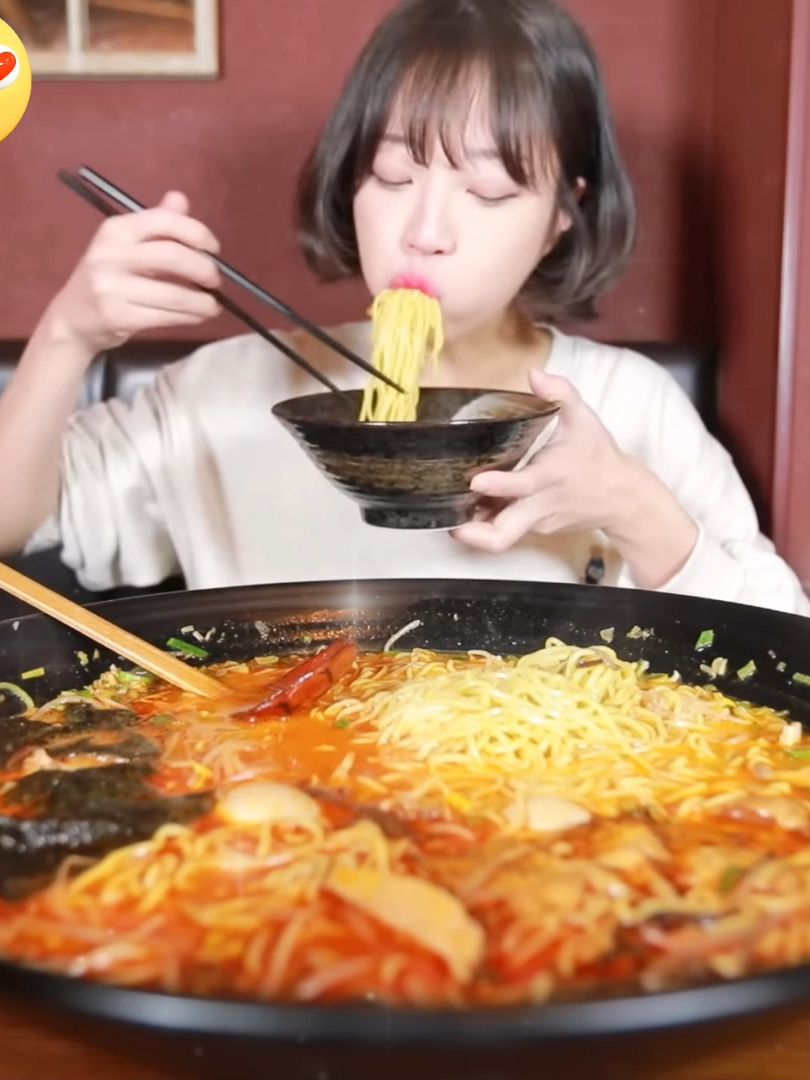 I ate as much as I wanted at an unlimited refill restaurant and was refused a return visit🤣 Cypress stew, shabu-shabu, Vietnamese spring roll, unlimited refill mukbang#tzuyang #mukbang #asmr #food #Foodie#tzuyang85 #tzuyang쯔양 #tzuyangfans  #asmr #asmrfood #foodtiktokfood #eating #eatingshow  #fypdongggggggg #delicious  #yummy #food #foodchallenge #foryourpage #fyp #fypシ゚viral  #usa_tiktok