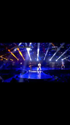 Superman is dead ft iwan fals #sid #iwanfals #manusiasetenggahdewa #presiden #calonpresiden #fypシ #fypシ゚viral #music 