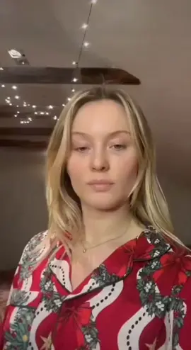 Ok you win, one time for the feed! @dontecolley on the steps!!! 