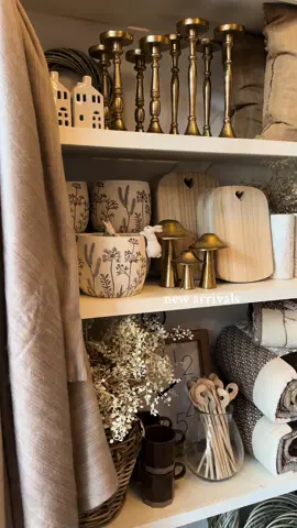 🫶🏼 #pickitfenceliving #boutique #lifestylestore #Home #homedecor #decor #athome #neutraldecor #neutralaesthetic #springdecor 