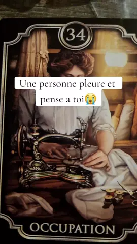 Cette personne pleure et pense la nuit à toi #tiragecartegratuit #manifest #intui #tirage #tiragedecarte 