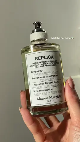 Who wants to smell like green tea? 🍵🍃 My newest perfume acquisition 💚 @maisonmargielafragrances Replica Matcha Meditation #matcha #matchaperfume #replicaperfume #greenperfume #replicamatchameditation #meditationperfume #greentea 