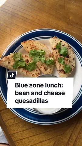 Side note: keep your pan on medium low so the cheese gets melty and the filling heats up gradually and seals everything in🫘 #bluezone #bluezonemeals #bluezones #bluezoneskitchen #bluezonediet 