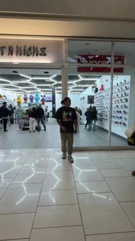Was a good mystery adventure @James Seo  #shoes #adidas #jordan #original #sneaker #newbalance #nikeshoes #nike #supreme #converse #sneakersaddict #kicks #yeezy #kicksonfire #sandals #hypebeast #sneakers 