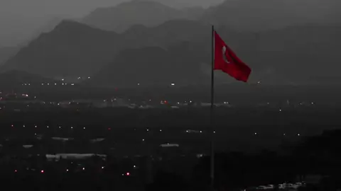 ölümsüz olan şehitlerimize allahtan rahmet ailelerine baş sağlı dileriz bu vatan size minnettar🇹🇷 #şehitleerölmezvatanbölünmez🇹🇷 #şarkımetro #asker #jöh #türkbayrağı #vatan #askerler #şehit 