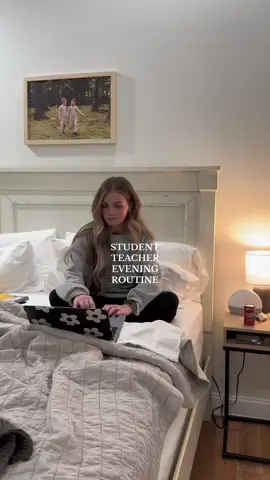 I wouldn’t be mad if we got a couple of snow days next week 😅😅 js #studentteacher #studentteacherroutine #teacherroutine #teachertok #afterschoolroutine #eveningroutine #5to9afterthe9to5 ##MomsofTikTok