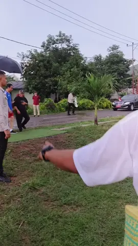 moment ketika menyambut presiden RI jokowidodo di lapangan bola kaki waesambi labuan bajo#labuanbajoindonesia #nttpride🏝🔥 