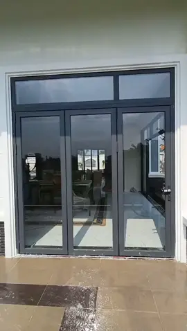 Cửa xếp trượt 3 cánh hệ 63 Kính trắng 8mm cường lực Phụ kiện kinlong 🔴Nhôm Kính Ngọc Anh🔴 -------------------------------------- Nhôm kính Ngọc Anh nhà thầu nhôm kính uy tín tại TP.HCM 👉 Chuyên sản xuất và phân phối các loại cửa nhôm cao cấp, kính cường lực, kính trang trí, tủ bếp, tủ trưng bày….nhằm đáp ứng được yêu cầu cho các công trình xây dựng như văn phòng, biệt thự, nhà ở, …  👉 Sản phẩm này được làm từ hệ nhôm kính cao cấp, đảm bảo hàng chính hãng 100%, với nhiều màu sắc và kiểu dáng khác nhau sẽ giúp khách hàng lựa chọn loại cửa phù hợp cho ngôi nhà.  👉 Nhôm kính Ngọc Anh là một công ty sản xuất cửa nhôm cao cấp trên dây chuyền máy móc, thiết bị hiện đại, đội ngũ công nhân, kỹ thuật viên có tay nghề cao sẽ trực tiếp thi công và lắp đặt cửa nhôm kính. Chất lượng tạo nên uy tín – đó cũng là tiêu chí làm việc lâu dài của chúng tôi! 👉 Quý khách vui lòng inbox hoặc để lại số điện thoại để được báo giá và tư vấn nhiệt tình nhất 🤝 Cam kết sẽ nhận được ✅ Sự tư vấn tận tâm, chuyên nghiệp & MIỄN PHÍ 24/7 ✅ Báo giá cửa nhôm Xingfa tốt nhất trên thị trường hiện nay ✅ Chất lượng lắp đặt cao cấp, đội ngũ thợ dày dạn kinh nghiệm ✅ Bảo hành lâu dài an tâm sử dụng & Bảo trì vĩnh viễn --------------------☆☆☆----------------- 🔴Công Ty Cổ Phần Thương Mại Xây Dựng Nhôm Kính Ngọc Anh🔴 MST: 0313658157 🌍Địa chỉ: 129A phạm văn bạch, phường 15, Quận Tân Bình, TP.HCM ☎️Hotline: 0902 41 9293 - 0986 36 9293 📩ceo.ngocanhvn@gmail.com 👉 Quý khách vui lòng để lại thông tin để nhận ngay báo giá chi tiết. ‐----------------------------------- #nhomkinhngocanh.com #nhomxingfa 