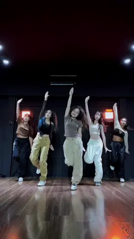 Trend này nhảy hơi mệt nhaaa 😂 (Dc:@LAST FIRE CREW x @Nam Nguyễn) #toteti #wrenevans #bobodancestudio 