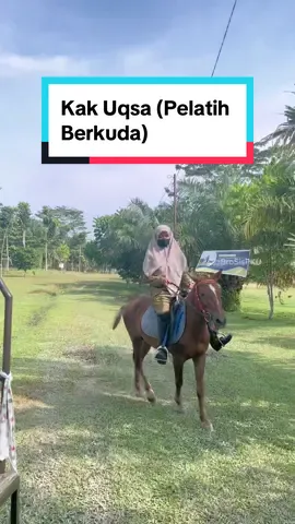 Usia 18 Tahun udah jadi pelatih penunggang kuda bahkan atlet memanah berkuda😍‼️ Ini dia Uqsa yang pernah melatih salah satu anak artis terkenal untuk belajar berkuda loh, keren banget kannnn😍 @aws.academy 📍Jalan Tengku Kasim Perkasa, Rumbai Bukit, Pekanbaru #brosispku #brosis #pku #pekanbaru #riau #pekanlife