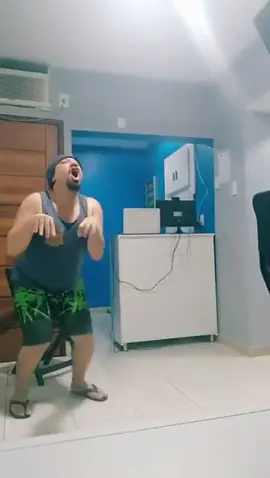 Me pagaram para gravar um vídeo imitando um tiranossauro rex