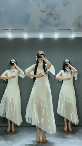 辛酸佐酒 #dance #cute #chinesegirls #trending #trendtiktok #xuhuong2023 #tiktokdance #s_d_s #辛酸佐酒 