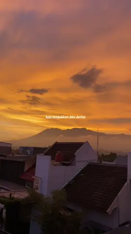 Aku pulang.. #sheilaon7 #berhentiberharap #akupulangtanpadendam #senja #malang #malanghits #CapCut 