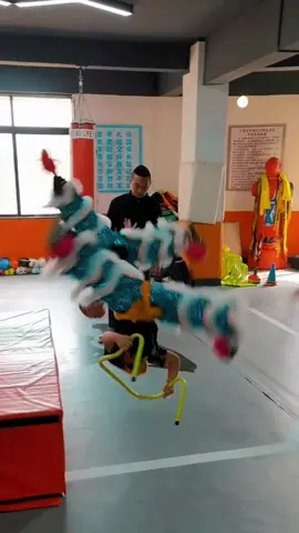 LÂN SƯ RỒNG NHÍ  #mualansurongvietnam #lansurong #liondance 