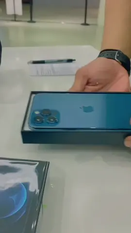 Njajan atos #iphone #belihape #mentahanbelihapebaru #mentahanbeliiphone #mentahanvideo #storywa #storyig #ibox #iboxindonesia #hapeiphone #mentahanbelihandphone #iphoneibox 