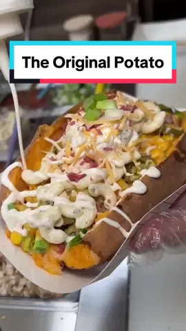 First time ordering a loaded potato🥔, The Original Potato🤤👌 #loadedbakedpotato #foodstreet #foodtiktok #foodworld #streetfood #foodreview #travel #fyp #foryou 