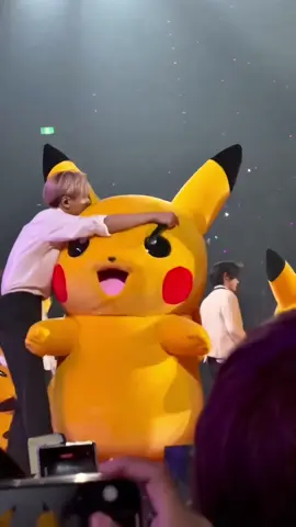 pikachunya minta dipeluk 😭 [© 0420gram] #jay #enhypen 